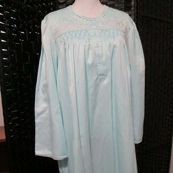 Miss Elaine Embroidered Lace Smocked Yoke Long Sleeve Turquoise NWT Sz XL - Picture 2 of 9